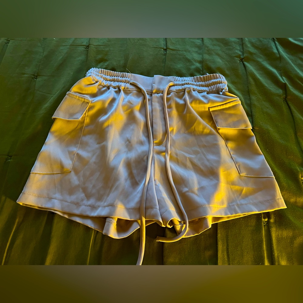Zara Satin Drawstring Shorts (CREME)